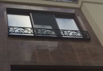 Решетка за прозорец от лазарно изрязана ламирана